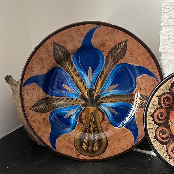 Large handpainted decorative wall hanging plate, Calla lilies - Picture 4 of 6